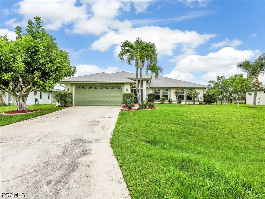 221 SE 10th Terrace Cape Coral FL 33990