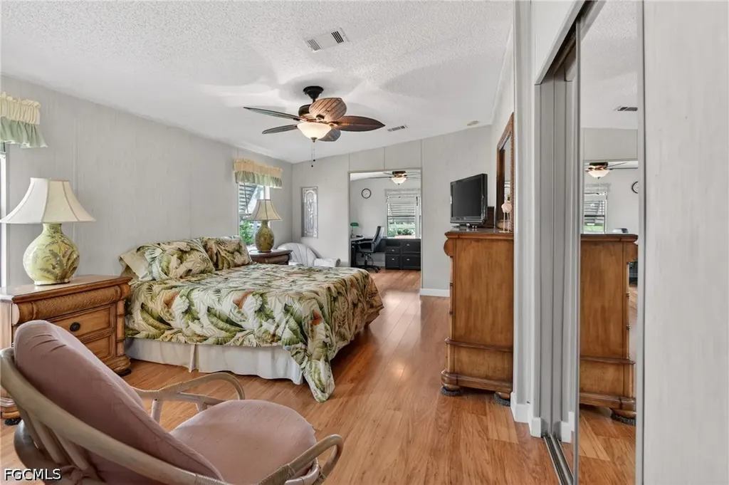 14527 Paul Revere Loop North Fort Myers FL 33917
