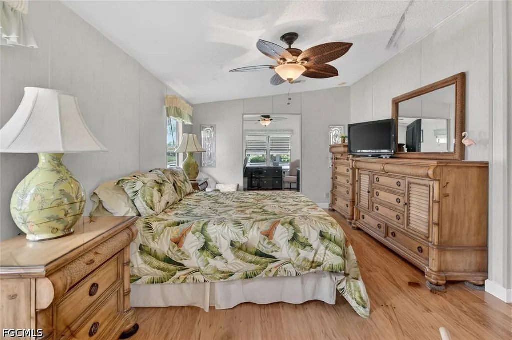 14527 Paul Revere Loop North Fort Myers FL 33917