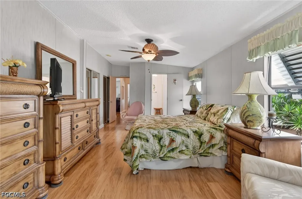 14527 Paul Revere Loop North Fort Myers FL 33917