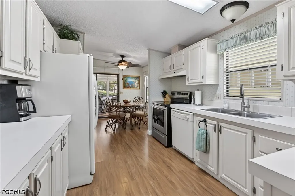14527 Paul Revere Loop North Fort Myers FL 33917