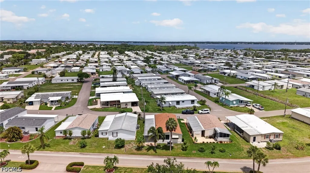 14527 Paul Revere Loop North Fort Myers FL 33917
