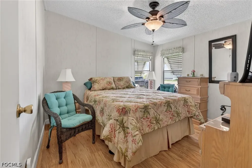 14527 Paul Revere Loop North Fort Myers FL 33917