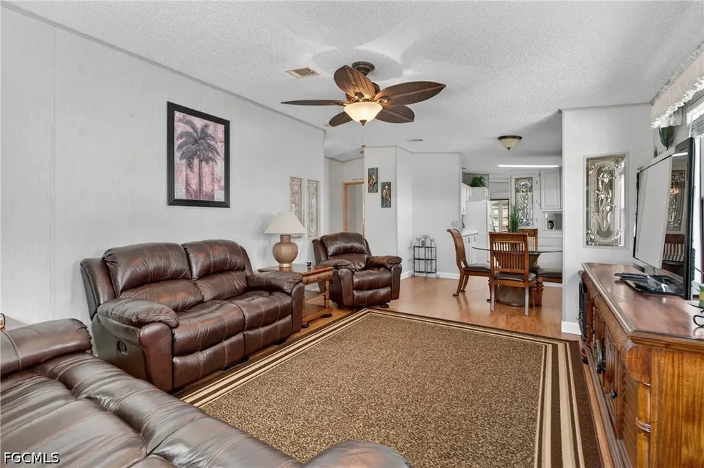 14527 Paul Revere Loop North Fort Myers FL 33917
