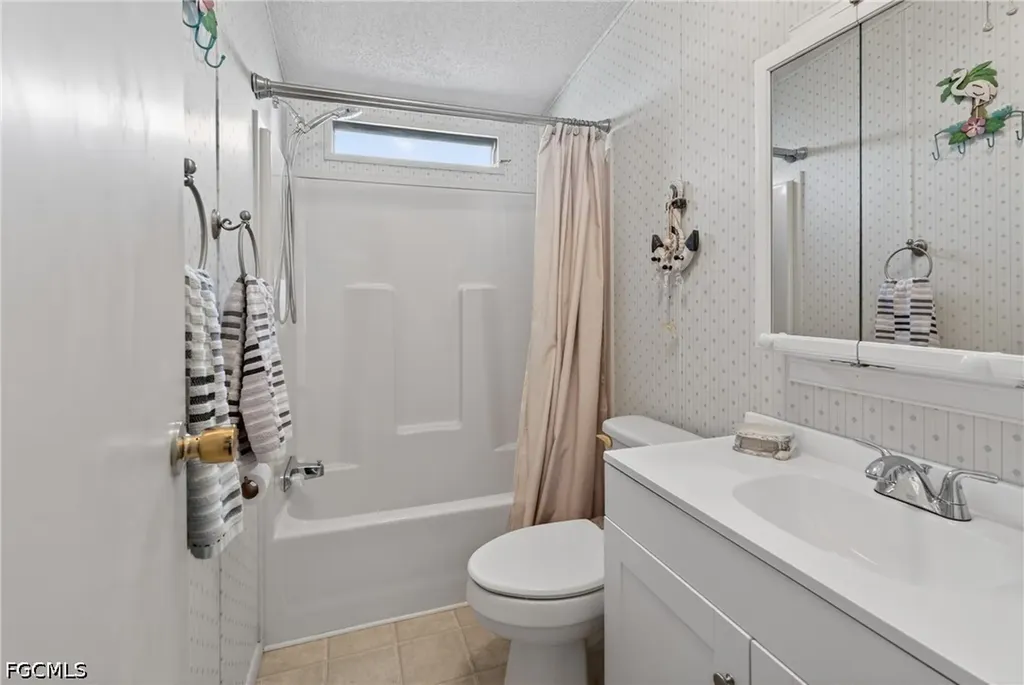 14527 Paul Revere Loop North Fort Myers FL 33917
