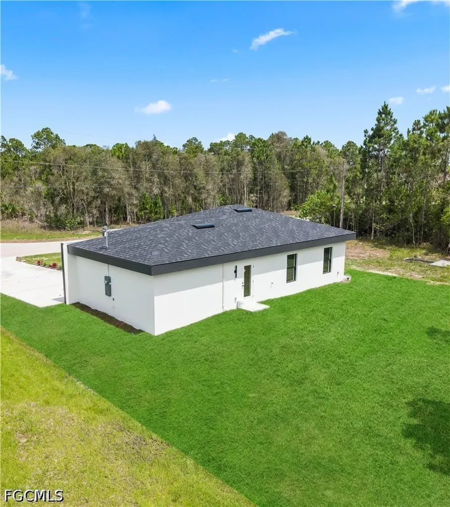 908 Capetown Avenue Lehigh Acres FL 33974