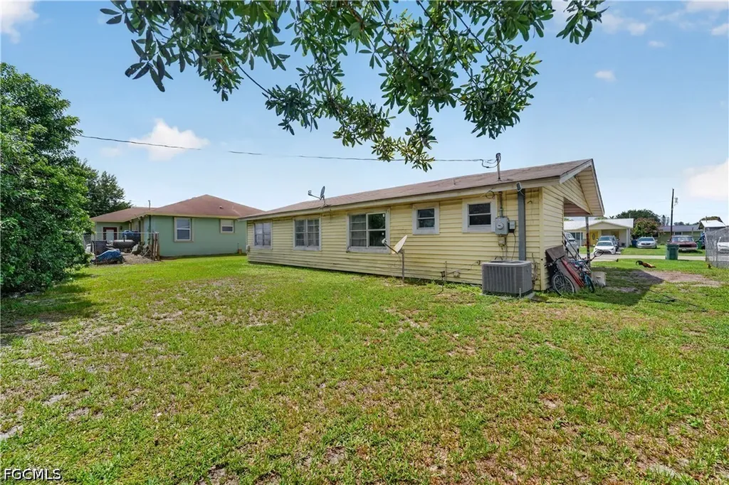 1132 Kentucky Avenue Clewiston FL 33440