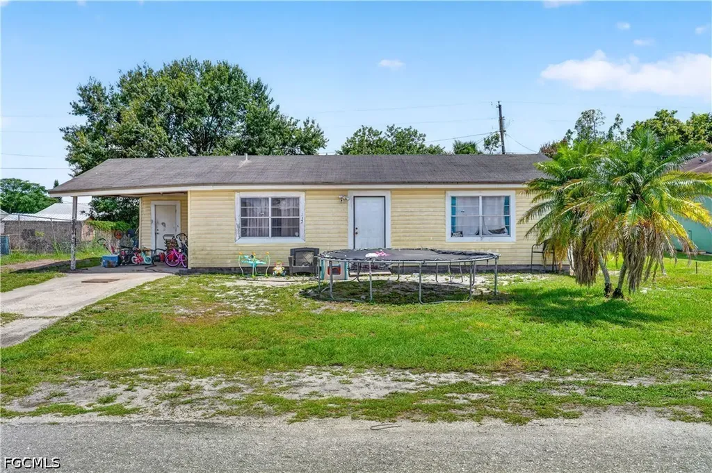 1132 Kentucky Avenue Clewiston FL 33440