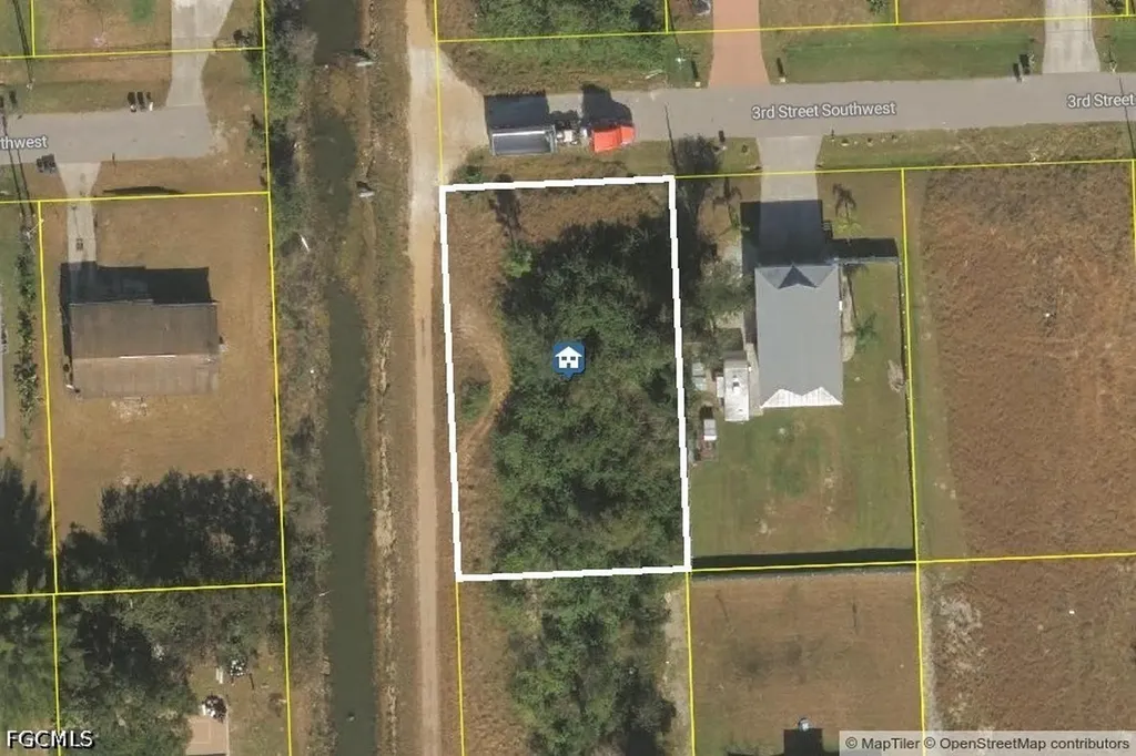 4019 3rd Street SW Lehigh Acres FL 33976
