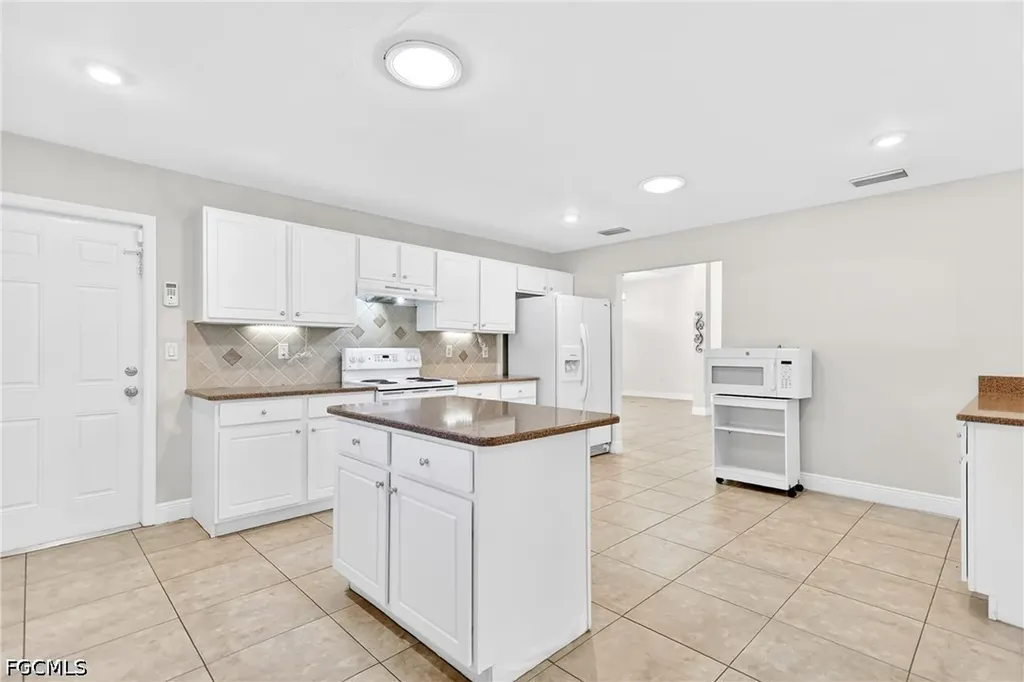1817 SW 22nd Lane Cape Coral FL 33991