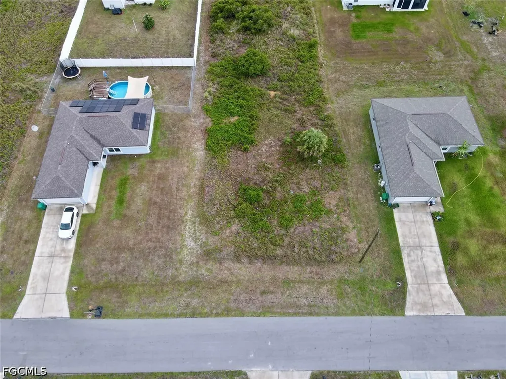 9042 Green Circle Labelle FL 33935