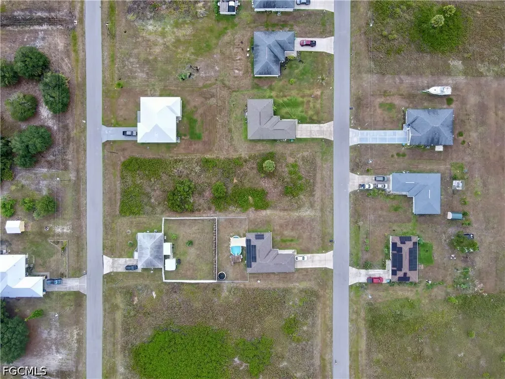 9042 Green Circle Labelle FL 33935