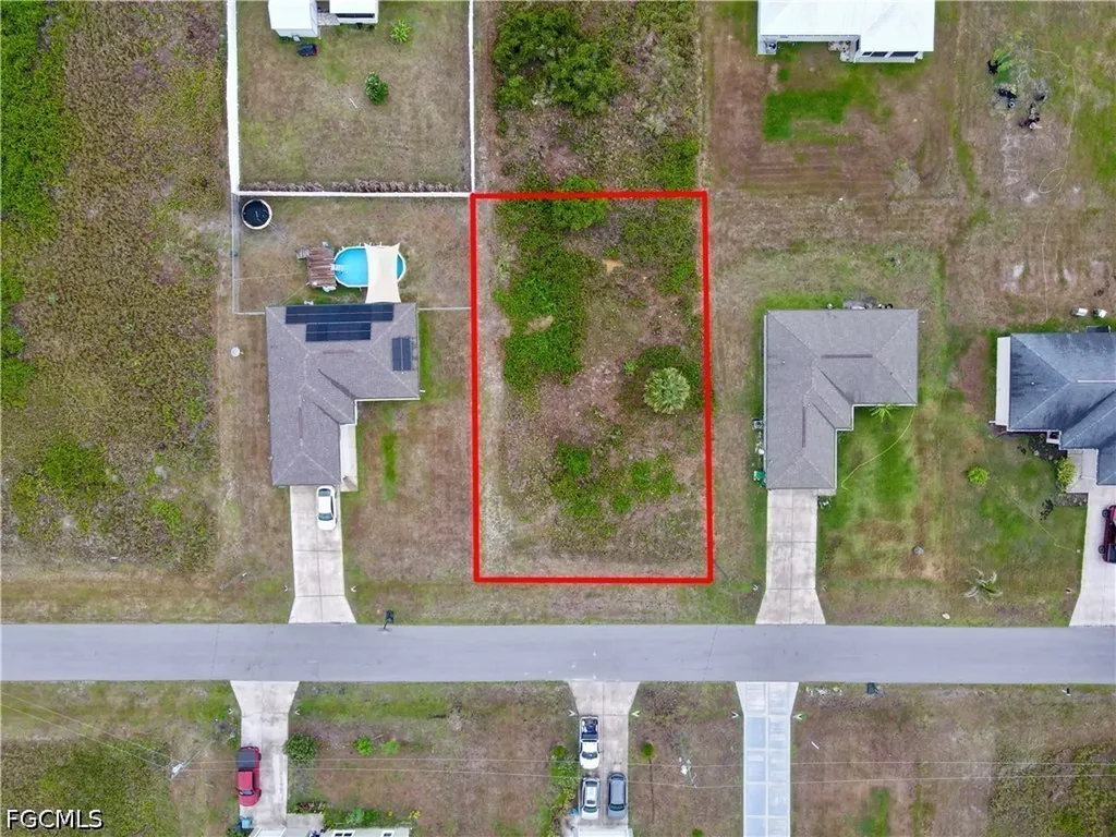 9042 Green Circle Labelle FL 33935