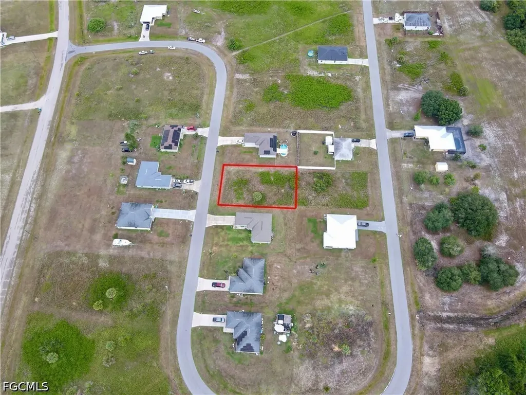 9042 Green Circle Labelle FL 33935
