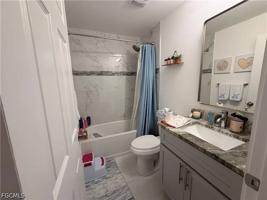 4702 Loraine Avenue S Lehigh Acres FL 33976