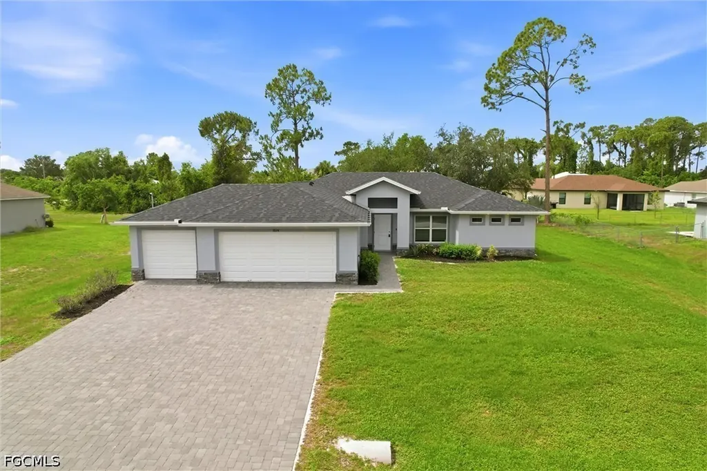 Cape Coral FL, 1024 NE 33rd Lane
