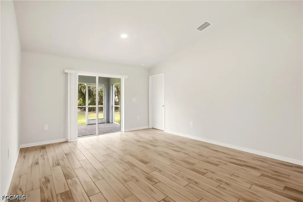 1024 NE 33rd Lane Cape Coral FL 33909