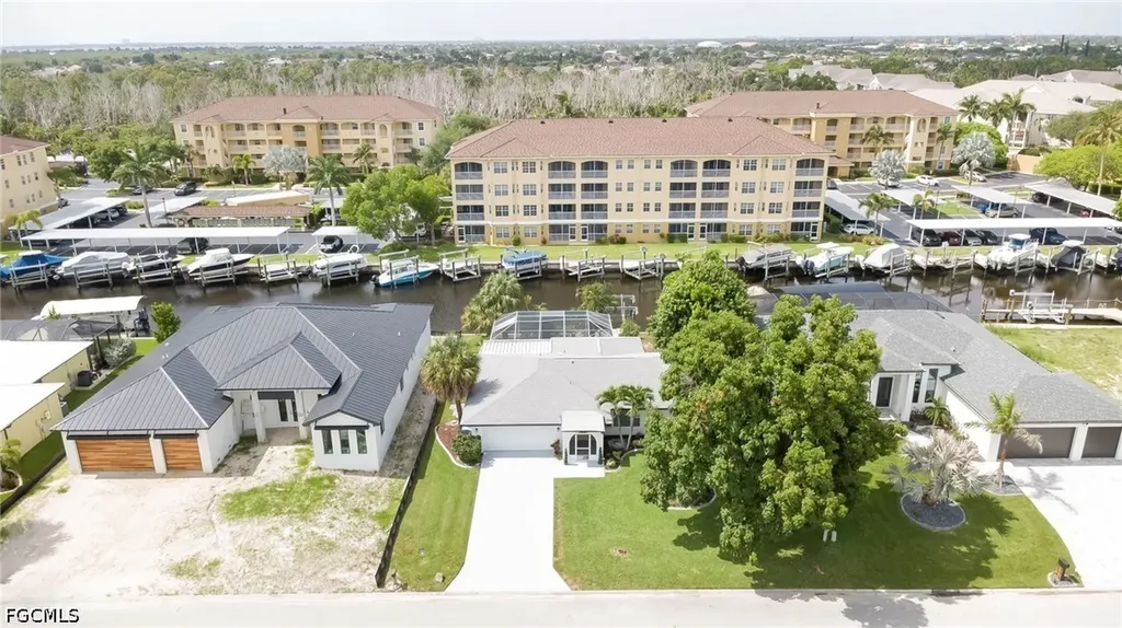 1914 Ottersrest Lane Cape Coral FL 33990