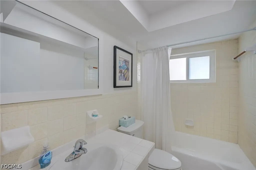 1914 Ottersrest Lane Cape Coral FL 33990