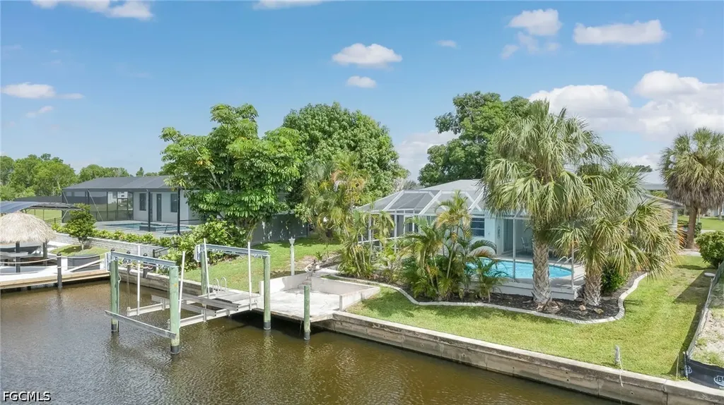 1914 Ottersrest Lane Cape Coral FL 33990