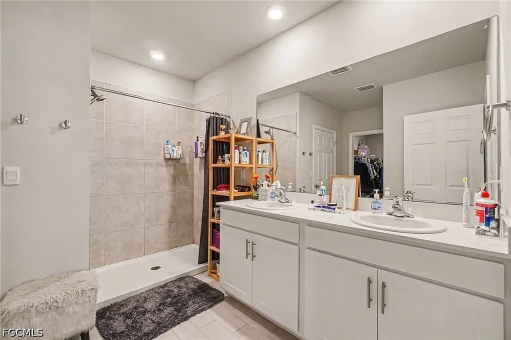 2045 NW 7th Street Cape Coral FL 33993