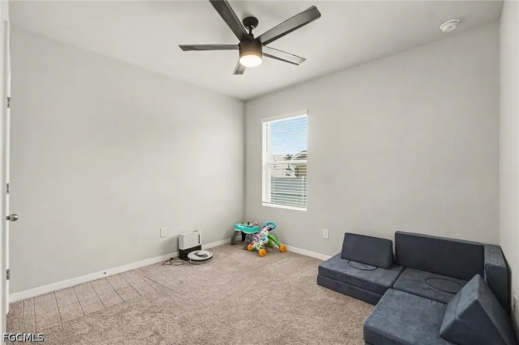 2045 NW 7th Street Cape Coral FL 33993