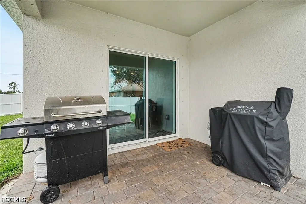 2045 NW 7th Street Cape Coral FL 33993