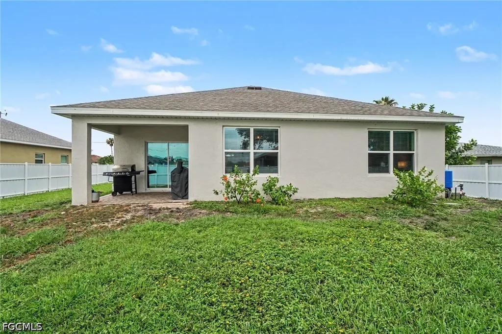 2045 NW 7th Street Cape Coral FL 33993