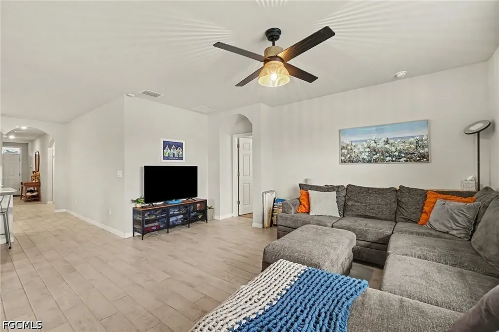 2045 NW 7th Street Cape Coral FL 33993
