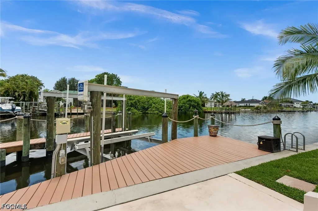 2106 SE 20th Lane Cape Coral FL 33990