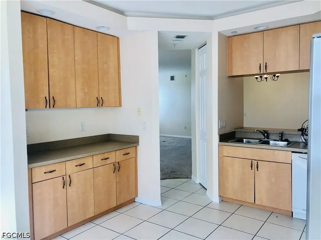 1101 Van Loon Commons Circle Cape Coral FL 33909