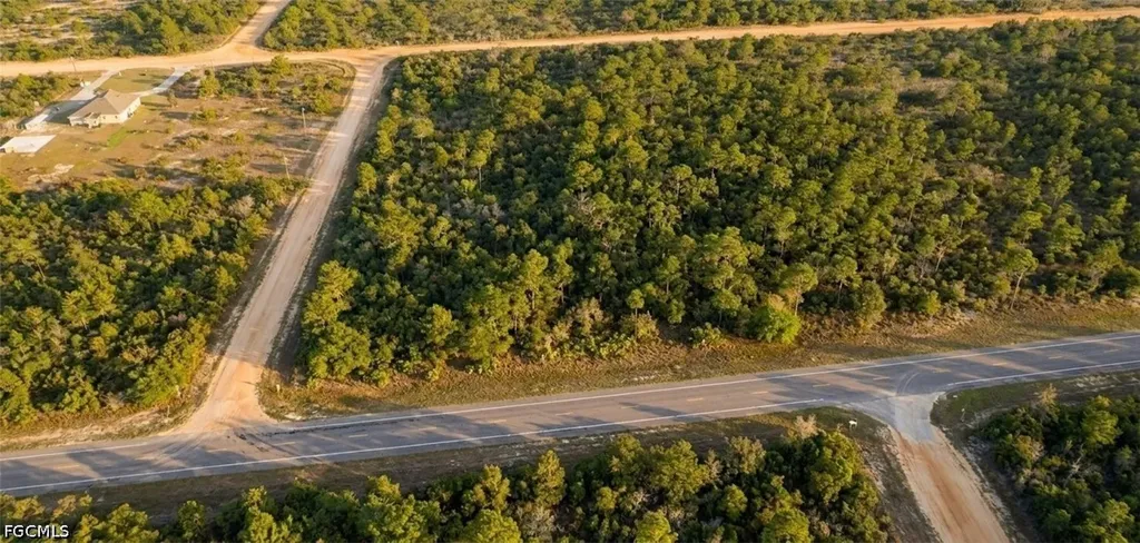 02-2N-11-0083-00P0-0310 Fairview Road Alford FL 32420