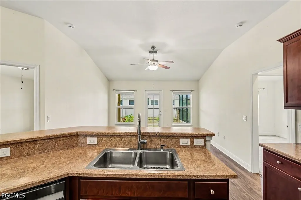 1006 NE 33rd Street Cape Coral FL 33909