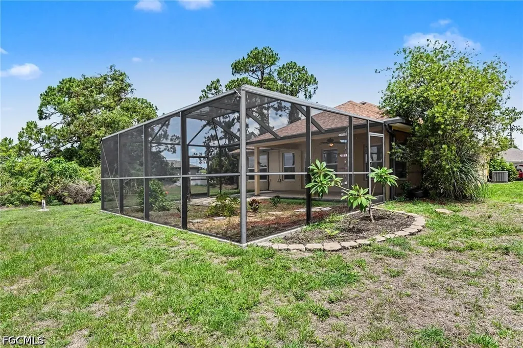 1006 NE 33rd Street Cape Coral FL 33909