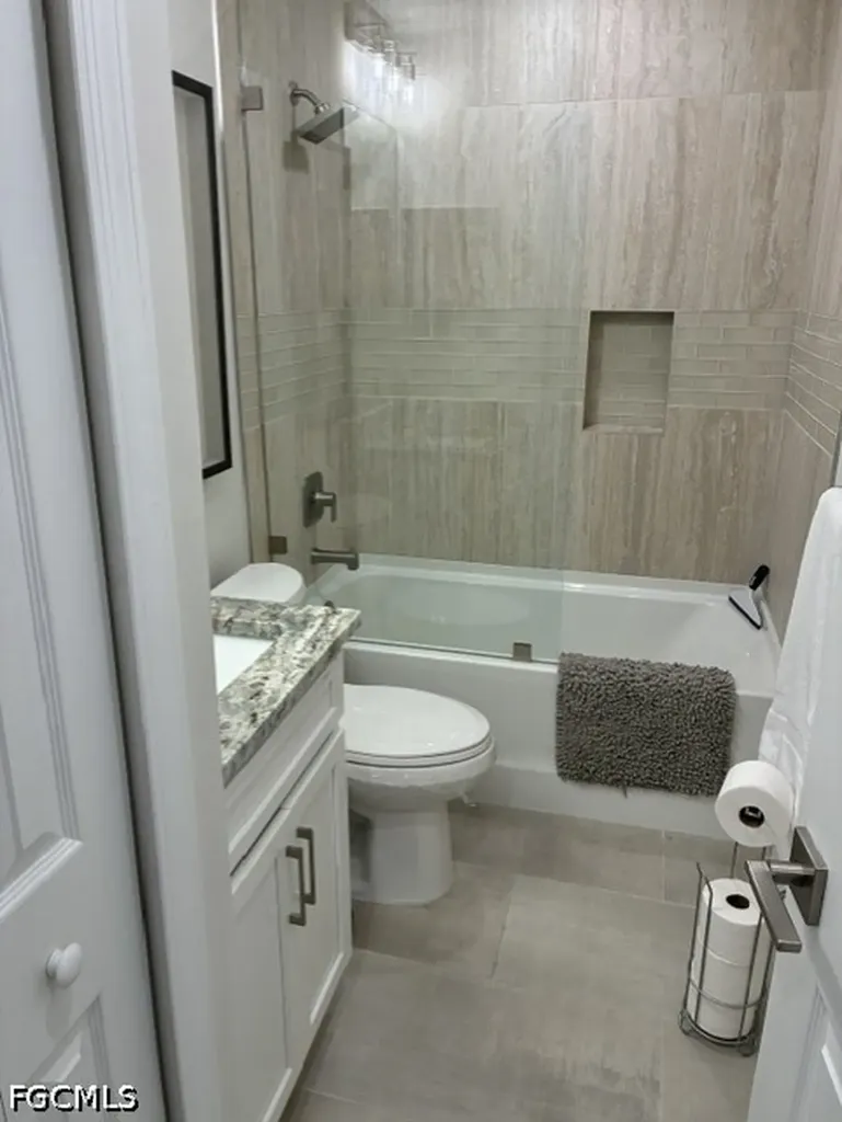 16126 Kelly Woods Drive Fort Myers FL 33908