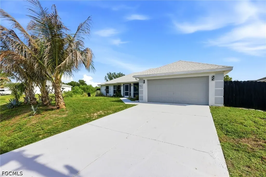 711 Long Island Street E Lehigh Acres FL 33974
