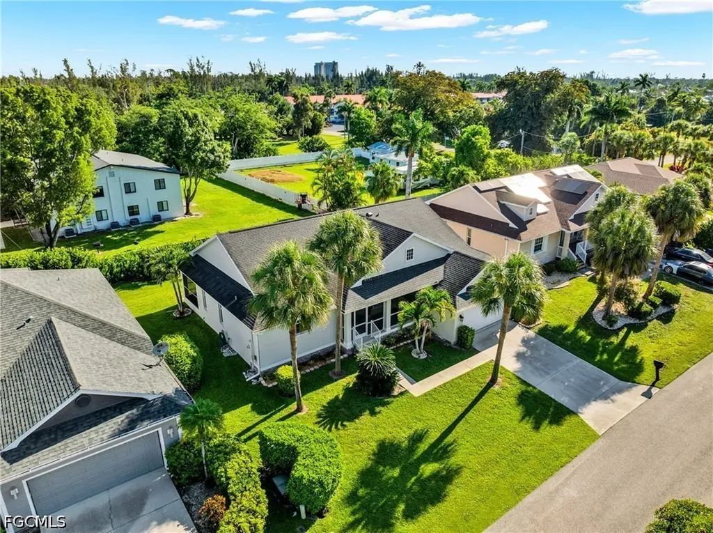 7894 Sandel Wood Circle W Fort Myers FL 33908