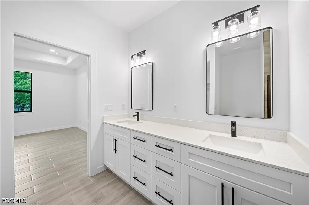 3814 W Gator Circle Cape Coral FL 33909