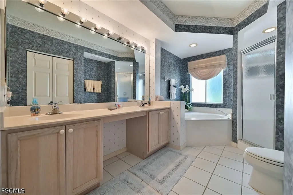 28060 Palmas Grandes Lane Bonita Springs FL 34135