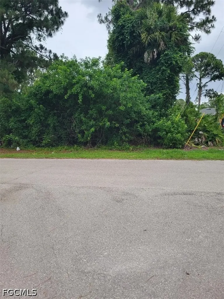 439 Lackey Avenue S Lehigh Acres FL 33974