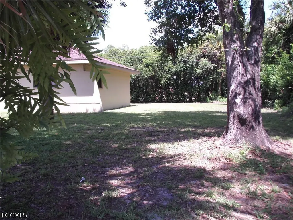 426 Hamilton Avenue Lehigh Acres FL 33972