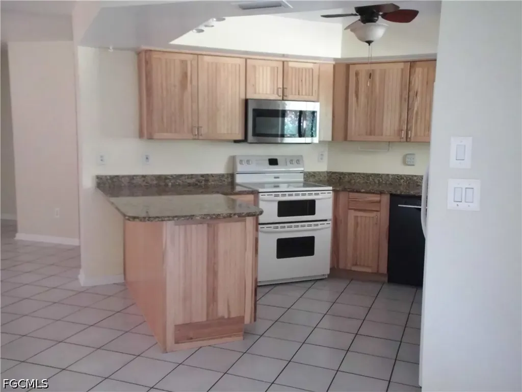 426 Hamilton Avenue Lehigh Acres FL 33972