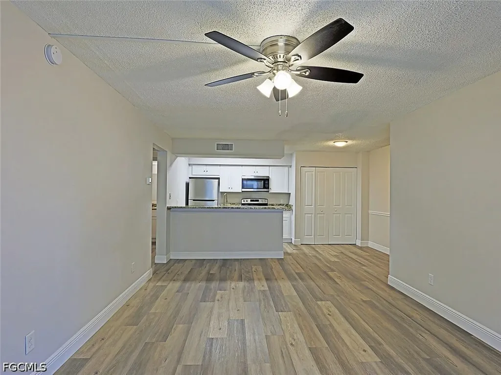 5305 Summerlin Road Fort Myers FL 33919