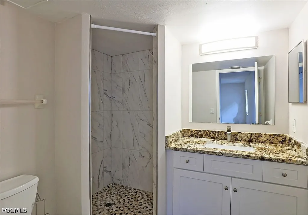 5305 Summerlin Road Fort Myers FL 33919