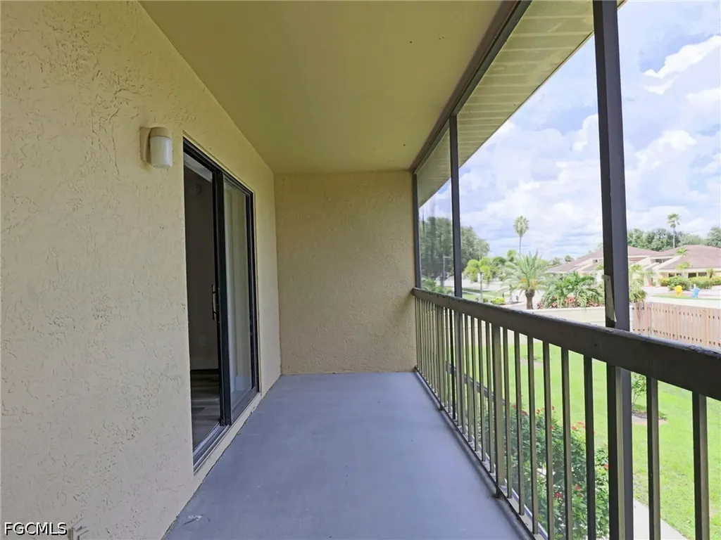 5303 Summerlin Road Fort Myers FL 33919
