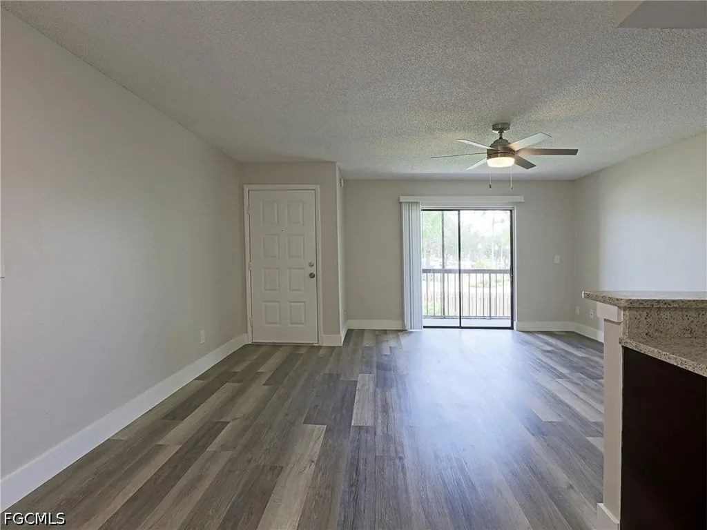 5303 Summerlin Road Fort Myers FL 33919