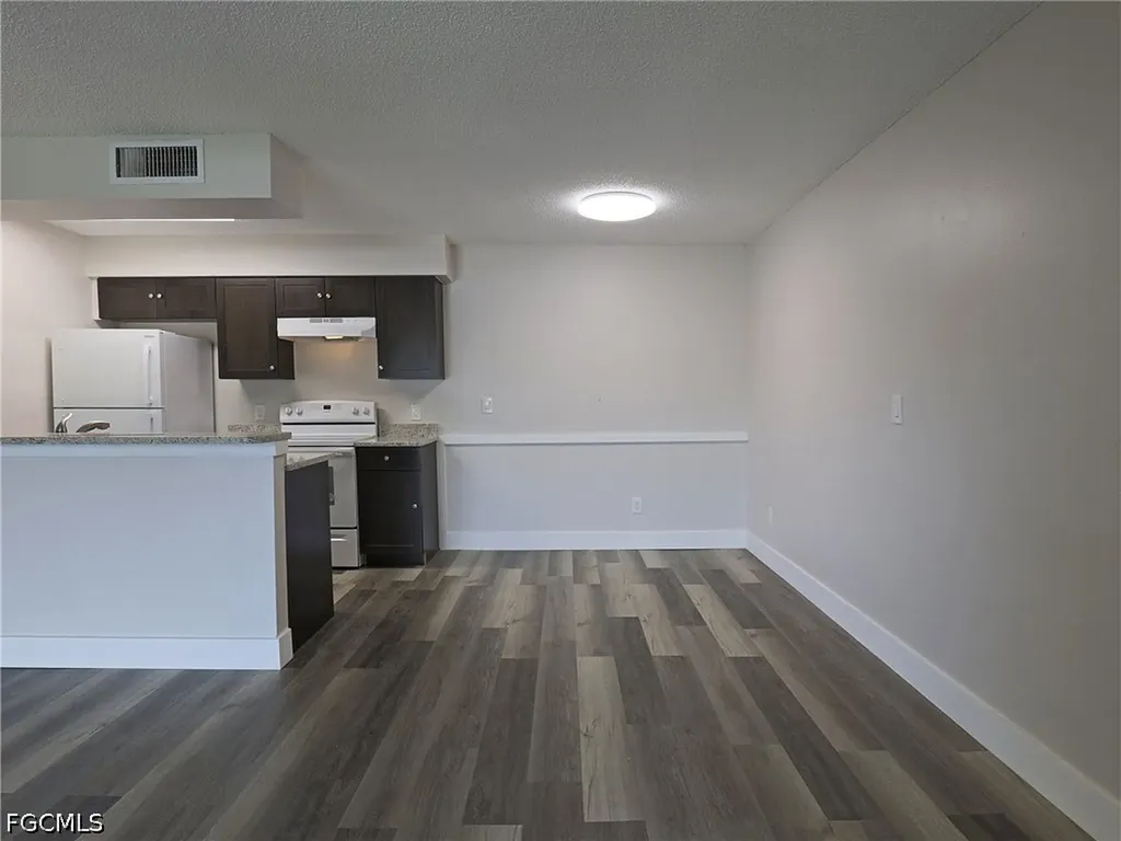 5303 Summerlin Road Fort Myers FL 33919