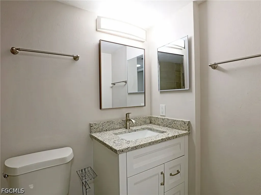 5303 Summerlin Road Fort Myers FL 33919