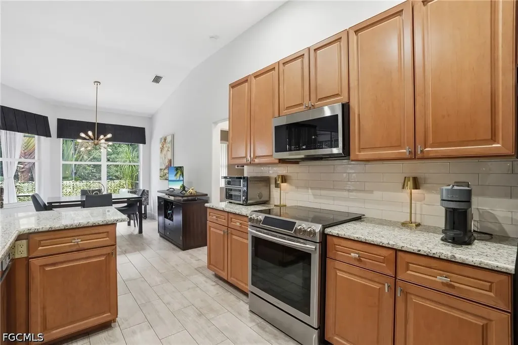 9954 Colonial Walk N Estero FL 33928