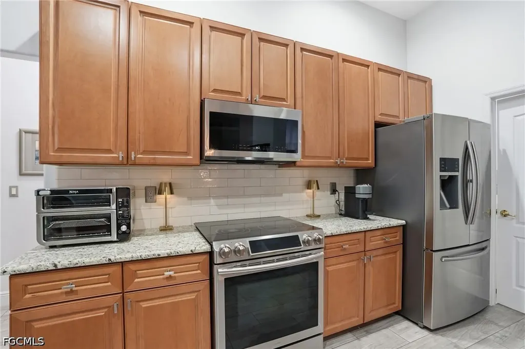 9954 Colonial Walk N Estero FL 33928